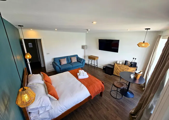 Premier 2 - Stunning Suite With Breathtaking Seaside Views