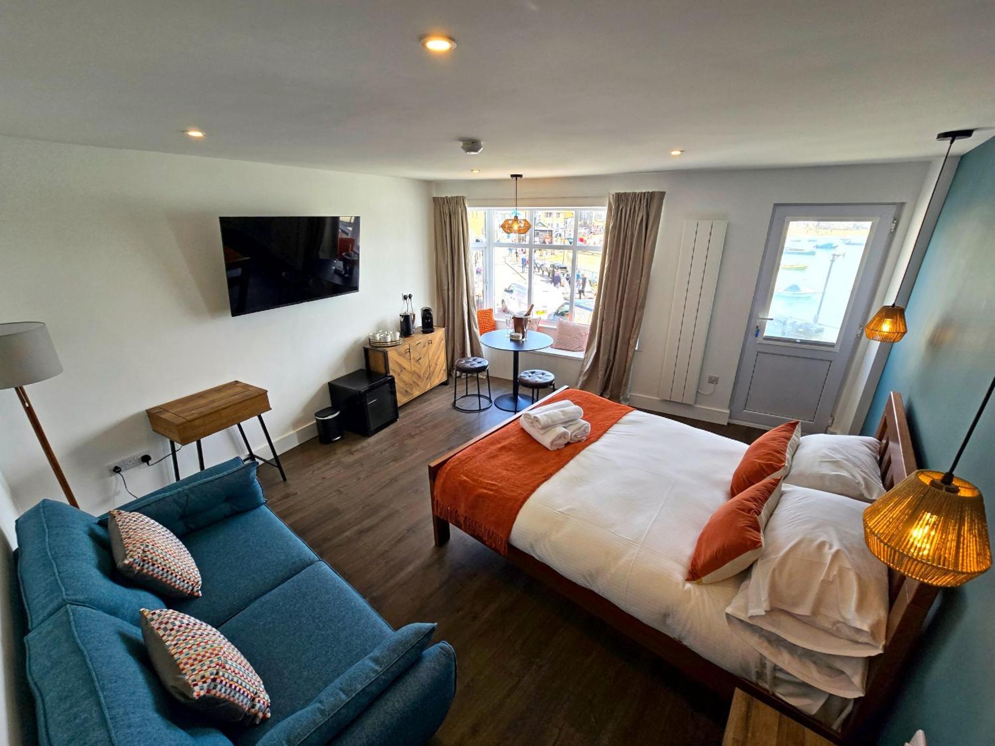 Premier 2 - Stunning With Breathtaking Seaside Views *